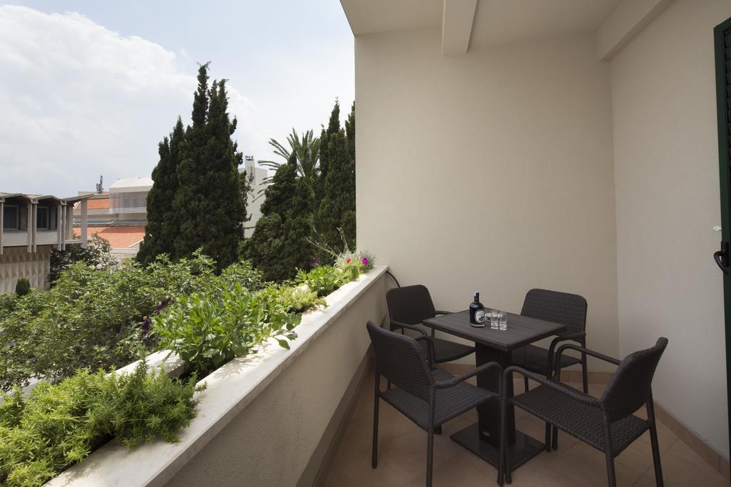 Apartments Smokva Makarska Oda fotoğraf