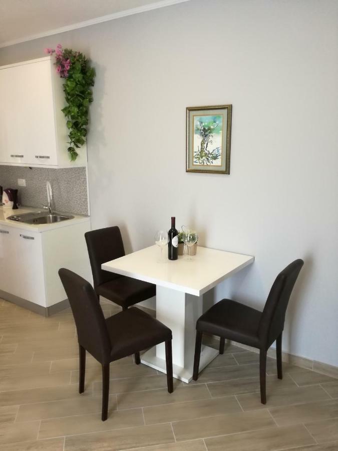 Apartments Smokva Makarska Dış mekan fotoğraf