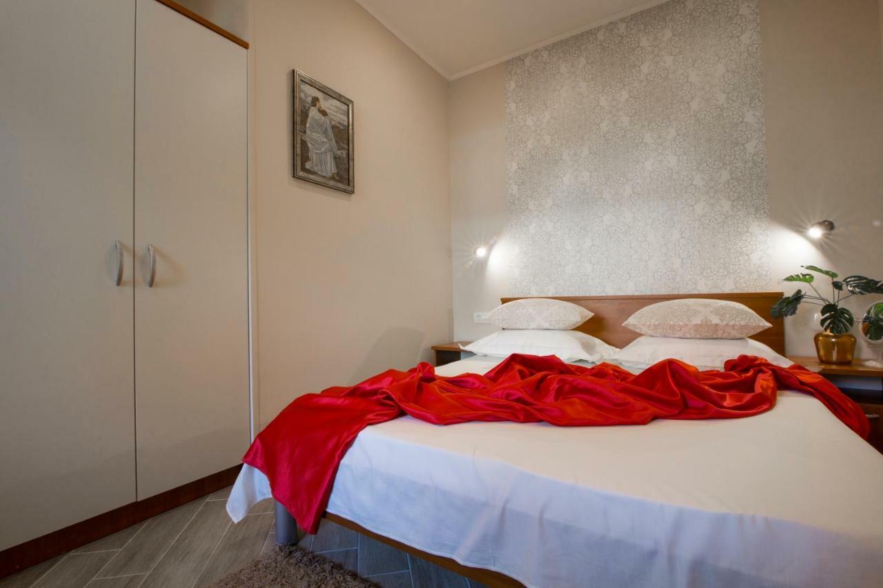 Apartments Smokva Makarska Oda fotoğraf